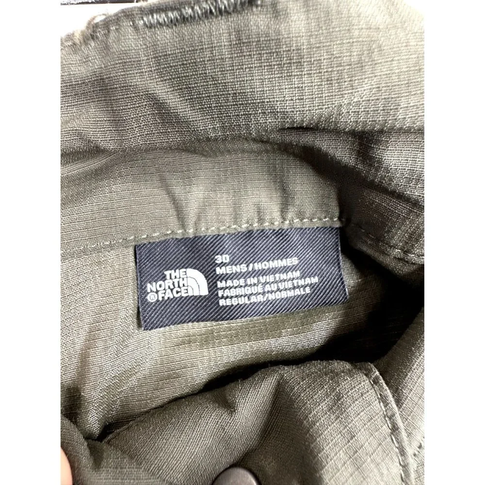 The North Face Mens Shorts sz 30 Green‎